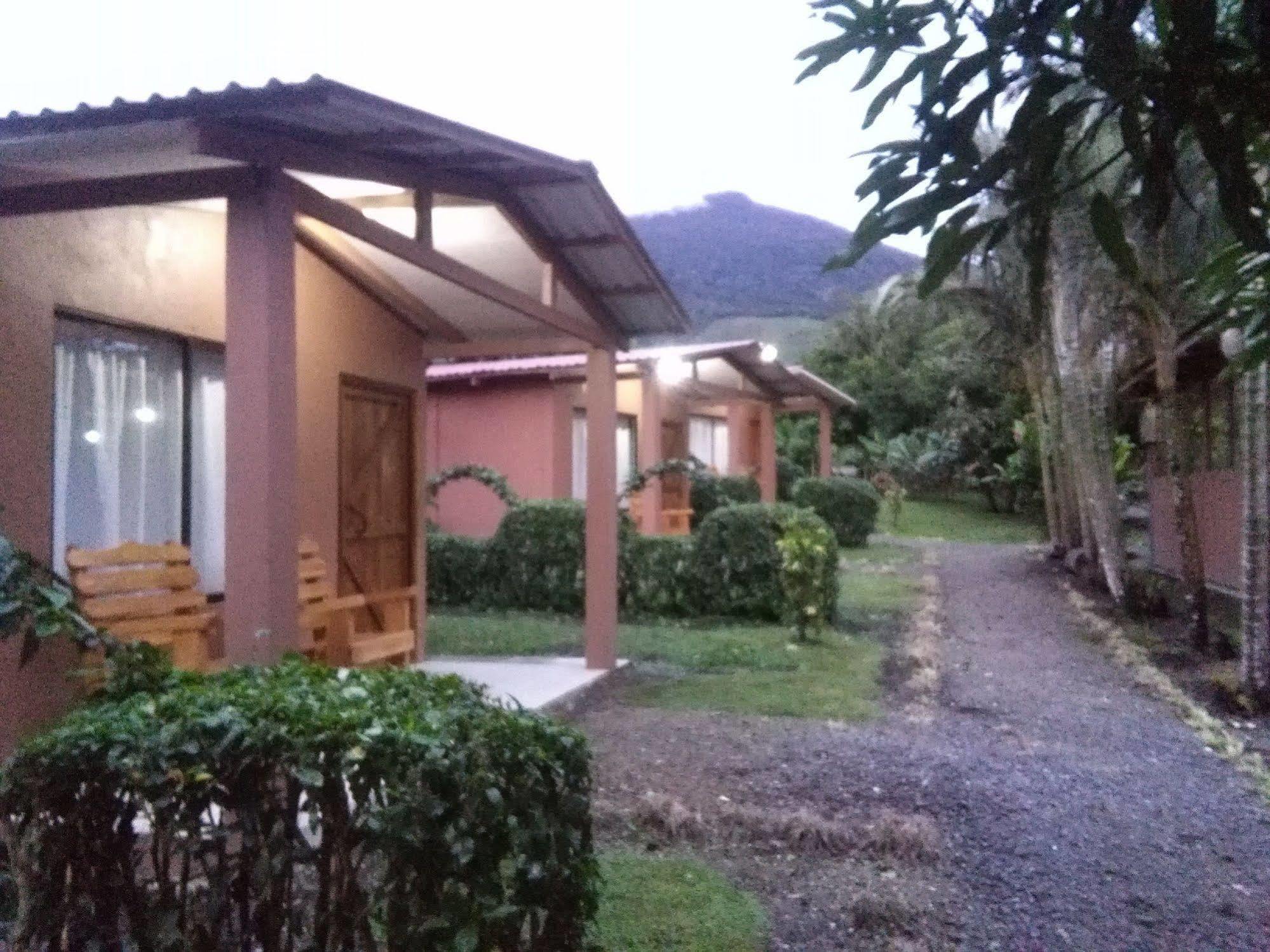 Paraiso Volcano Lodge Guayabo  المظهر الخارجي الصورة