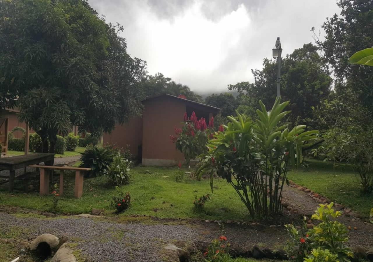 Paraiso Volcano Lodge Guayabo  المظهر الخارجي الصورة